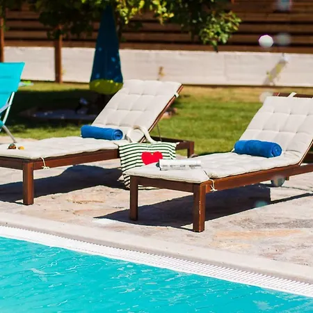 Aestas Residence, Refined Summer Retreat With Pool, By Thinkvilla Villa Prinos (Crete)